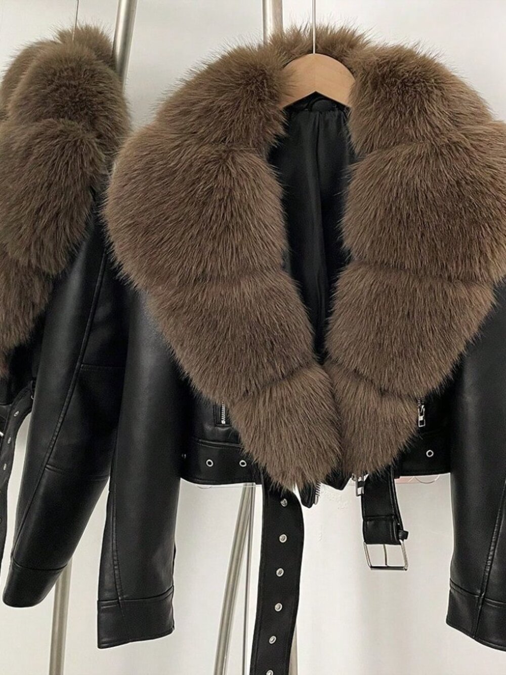 Black Casual Women's Jacket With Faux Fur Collar - Picture 3 of 6